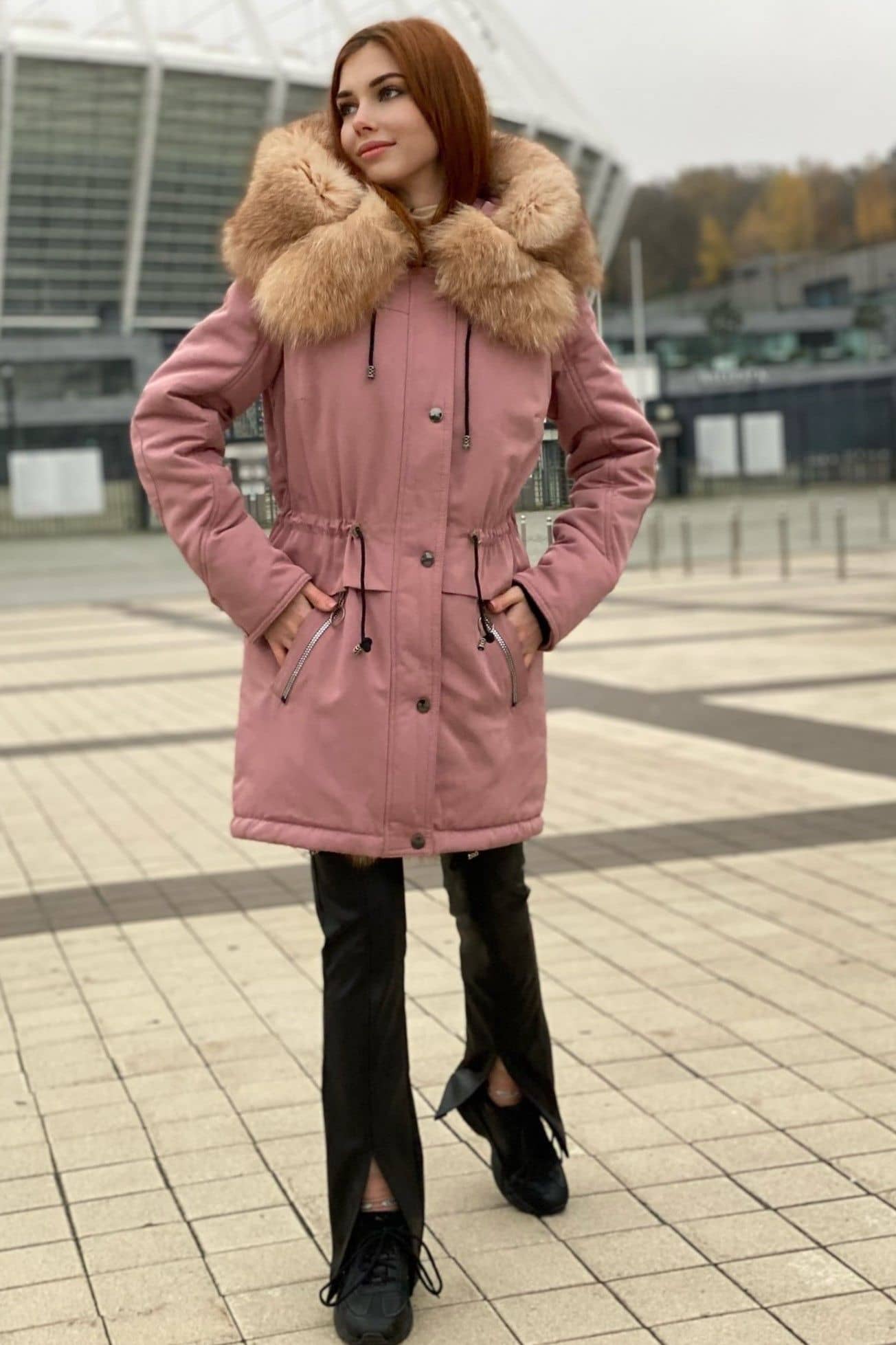 Парка из плащевки с отделкой блюфростом (розовый+рыжий) — 1