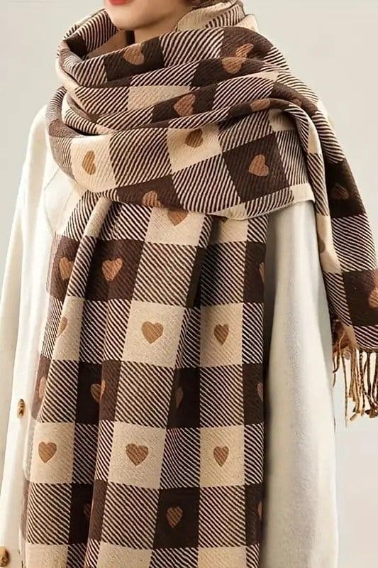 Шарф с бахромой клетка сердце (коричневый) — 7