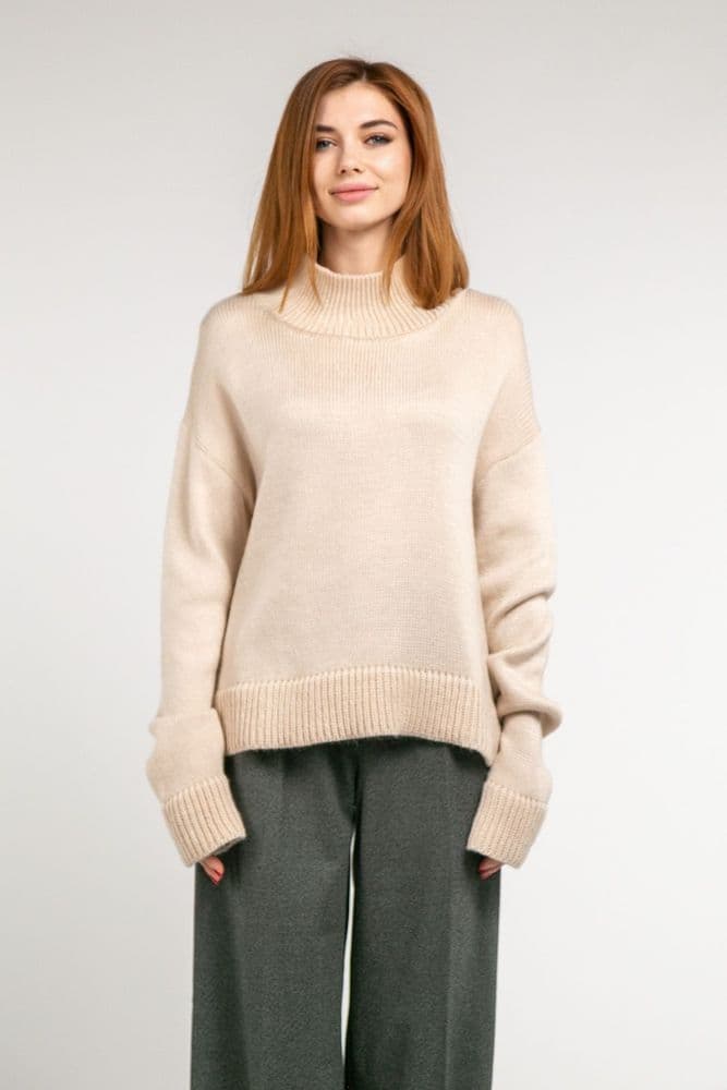 Светр оверсайз з широким коміром (беж) ONE SIZE — 2