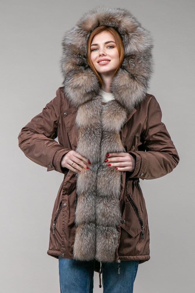 Парка коричневая с мехом блюфроста — 1