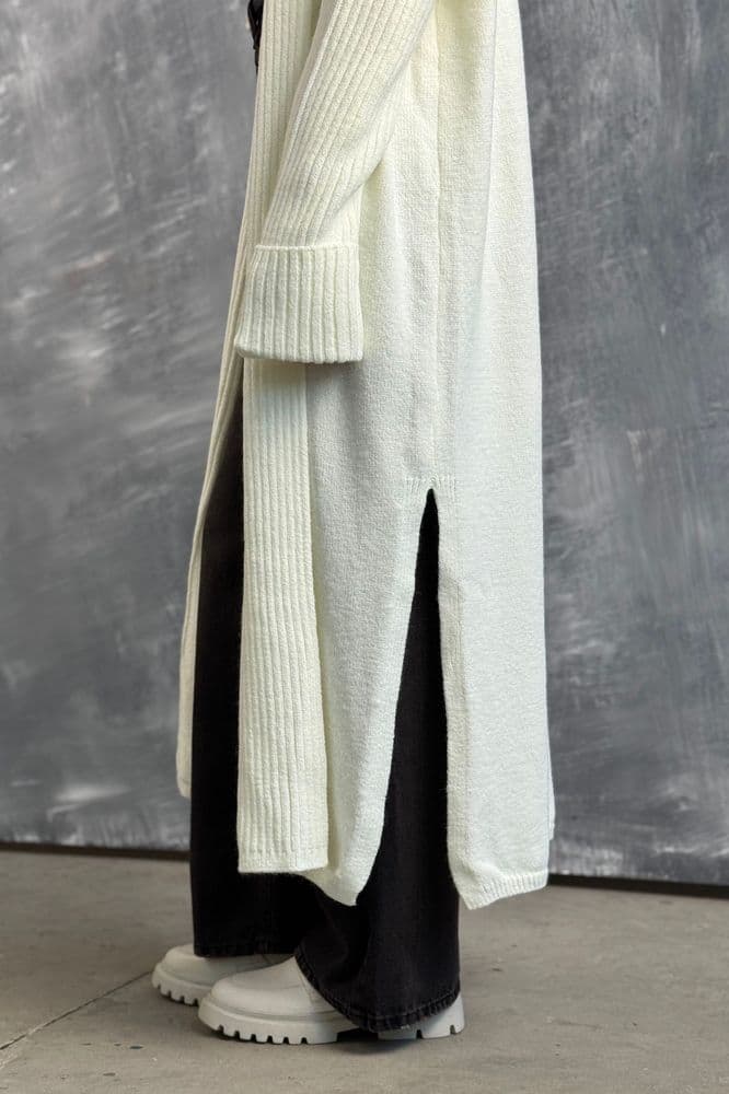Кардиган максі з розрізами та манжетами ONE SIZE (молочний) — 1