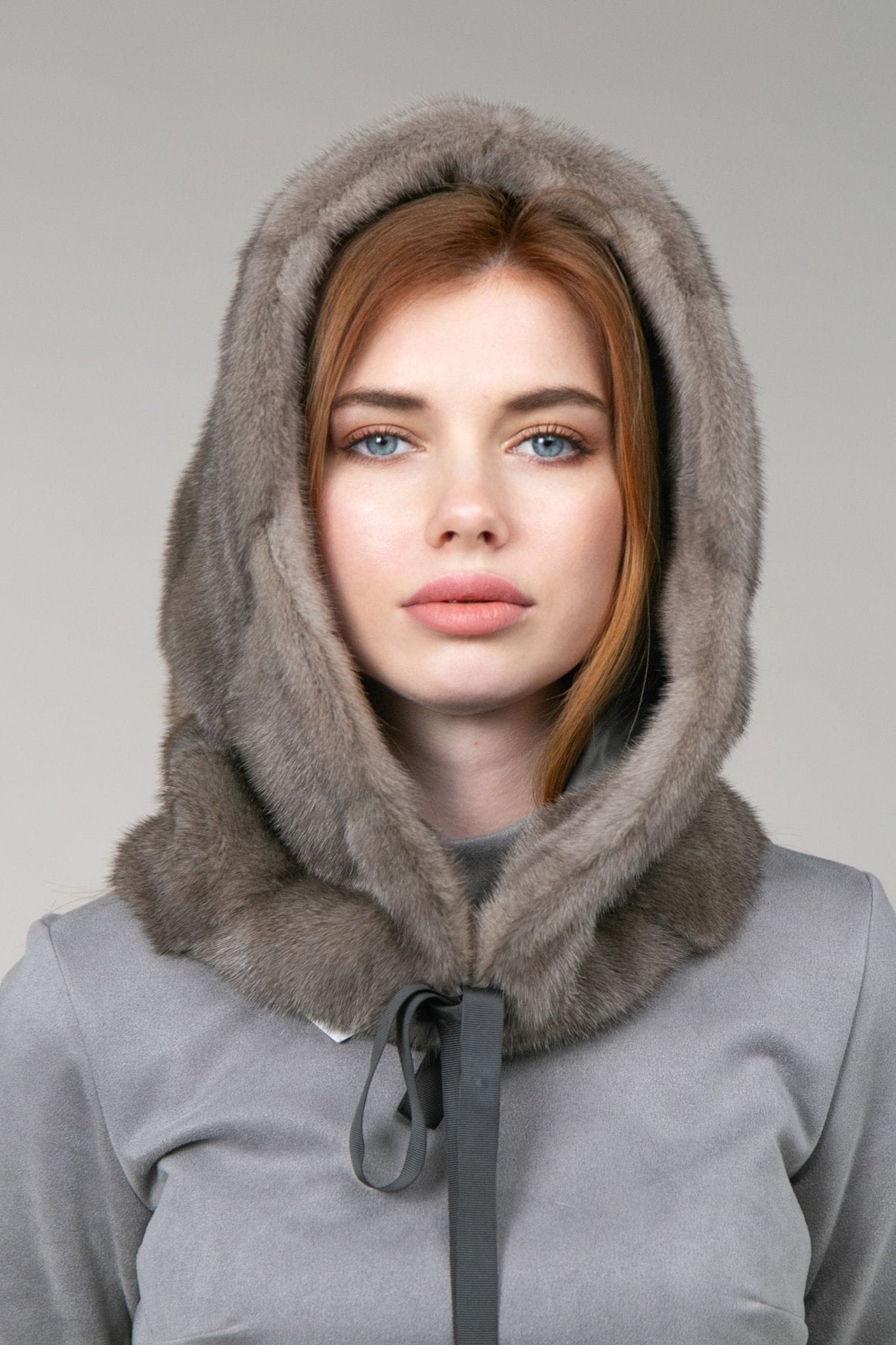 Капюшон з хутра норки (сірий) — 5