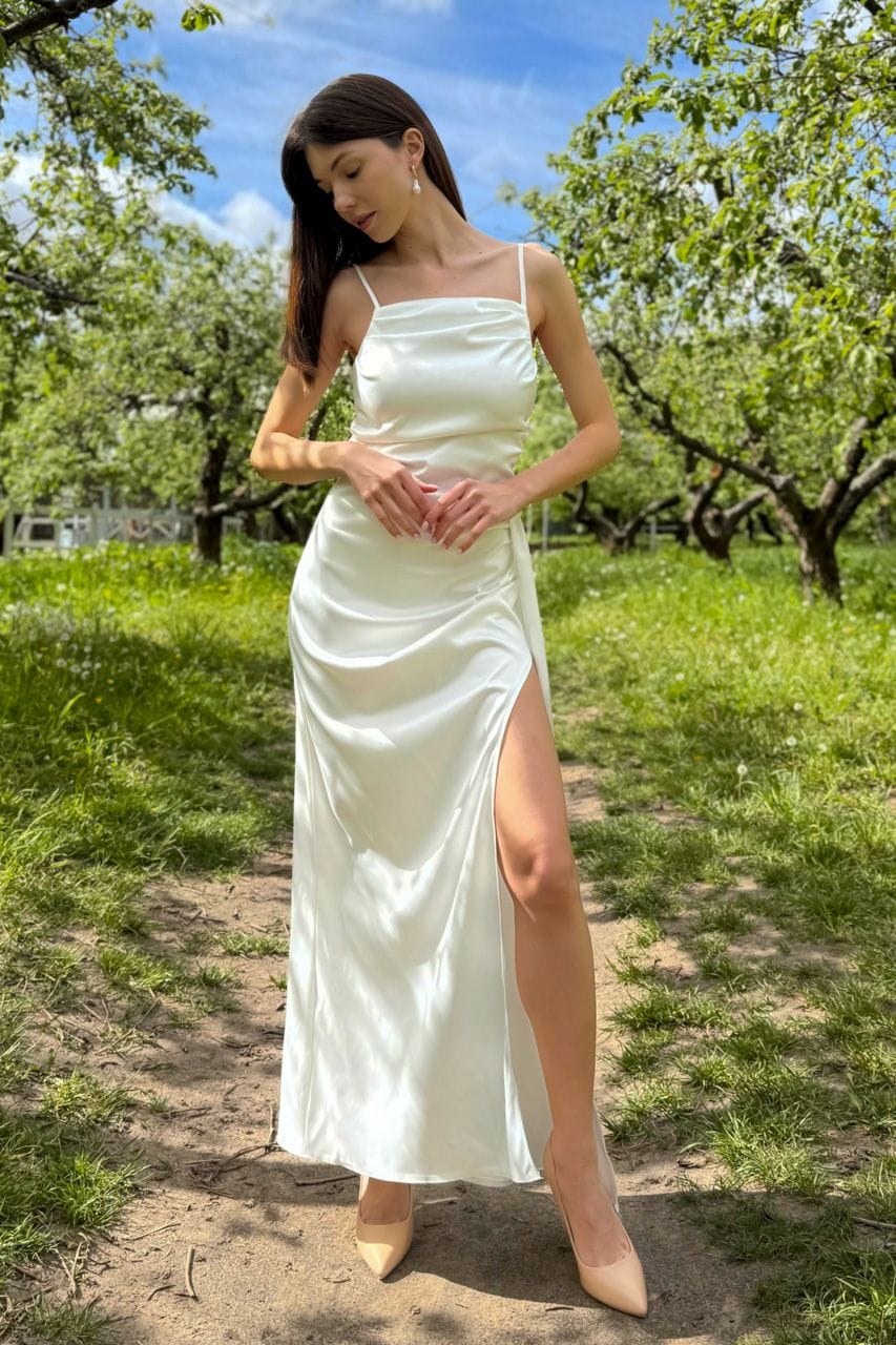 Плаття максі з вирізом атлас (білий) — 2