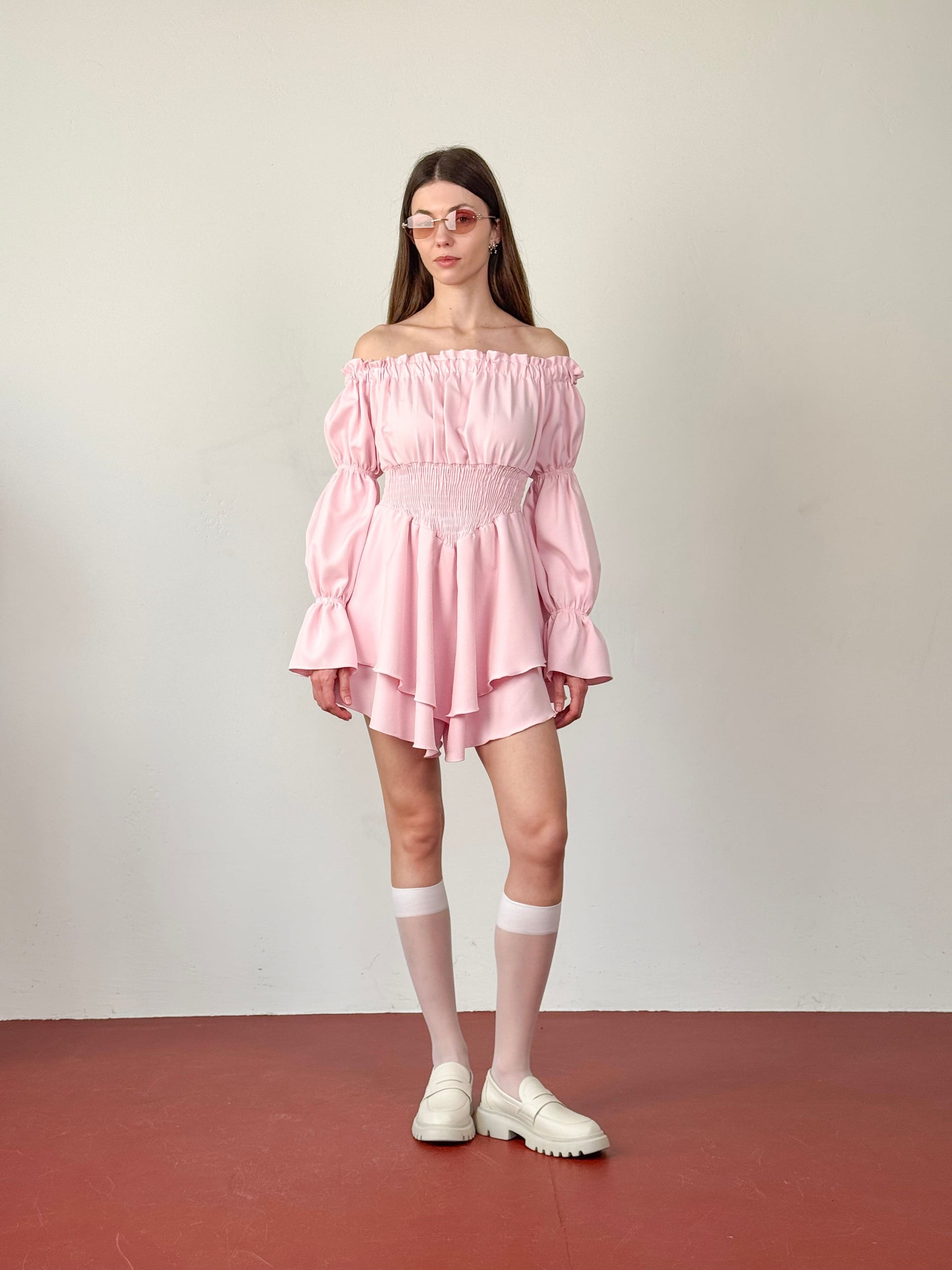 Комбинезон-мини с длинными рукавами однотонный (розовый) — 7