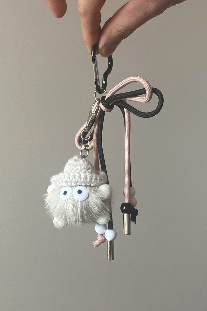 Брелок хутряний в шапці (беж)