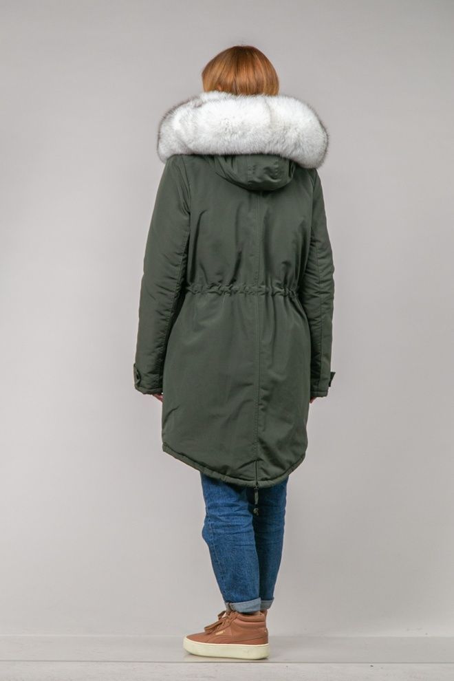 Парка женская темно-зеленая с мехом песца