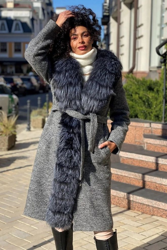 Пальто из шерстяной ткани с отделкой чернобуркой Зоя