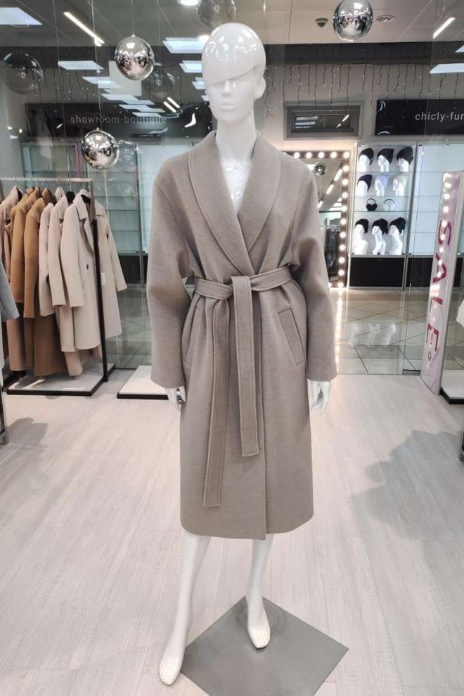 Светлое кашемировое пальто-кимоно демисезонное