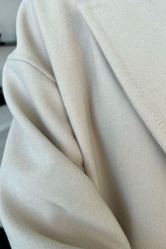 Пальто з шерстяної тканини C98 (молоко)