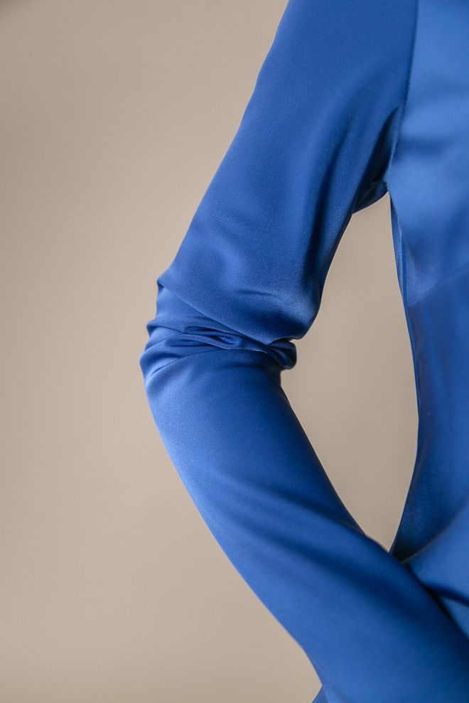 Платье макси с длинным рукавом силуэтное (голубой)