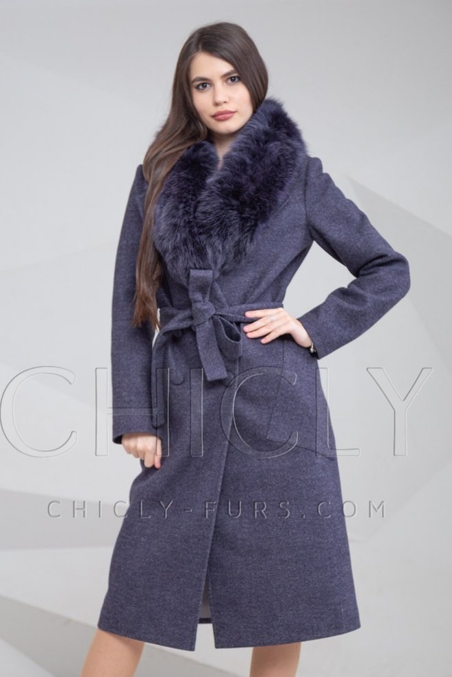 Жіноче зимове пальто з натуральним хутром під пояс