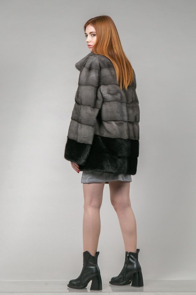Полушубок из норки с поперечной выкладкой меха