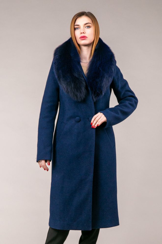 Жіноче зимове пальто з ангори з хутряним коміром