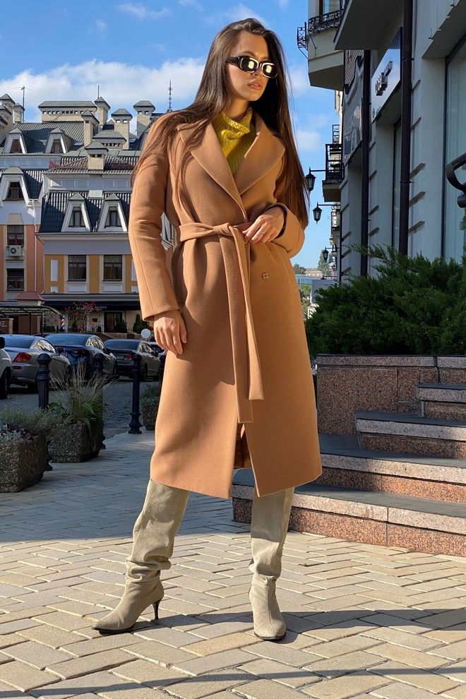 Жіноче англійське пальто кемел на ґудзиках