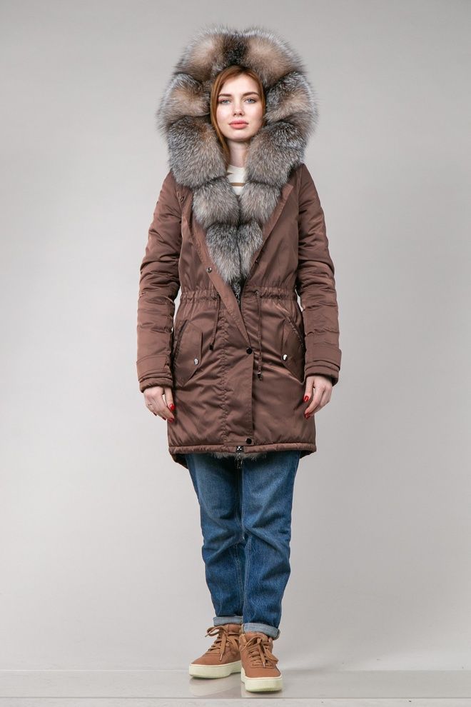 Парка коричневая с мехом блюфроста