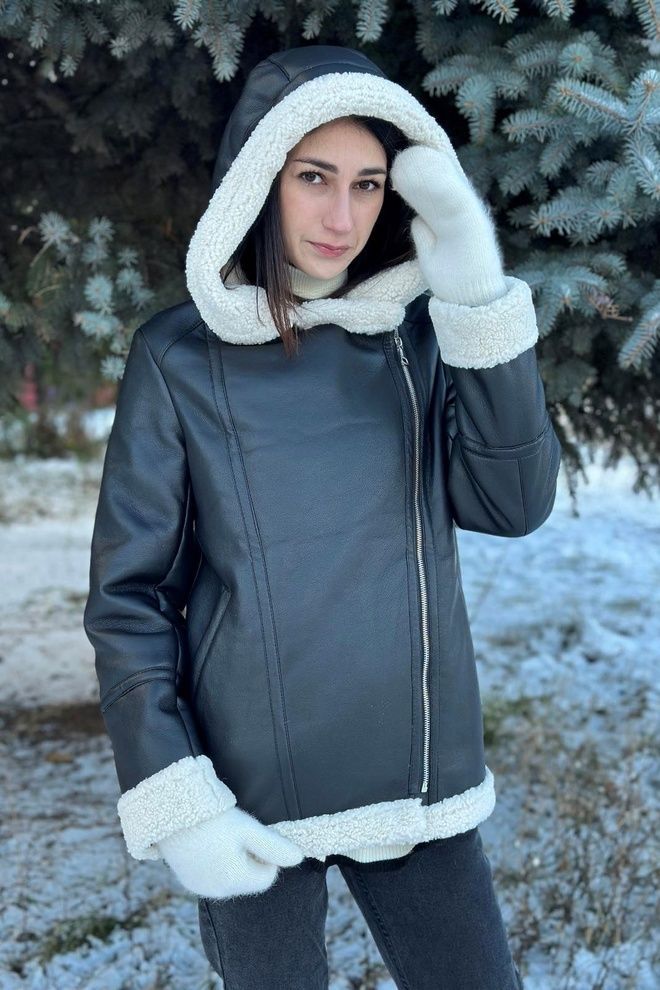 Дублянка з капюшоном на блискавці овчина (чорний+молоко)