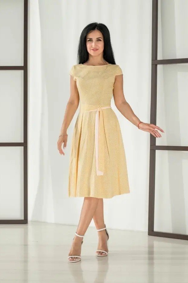Платье-сарафан миди (желтый)