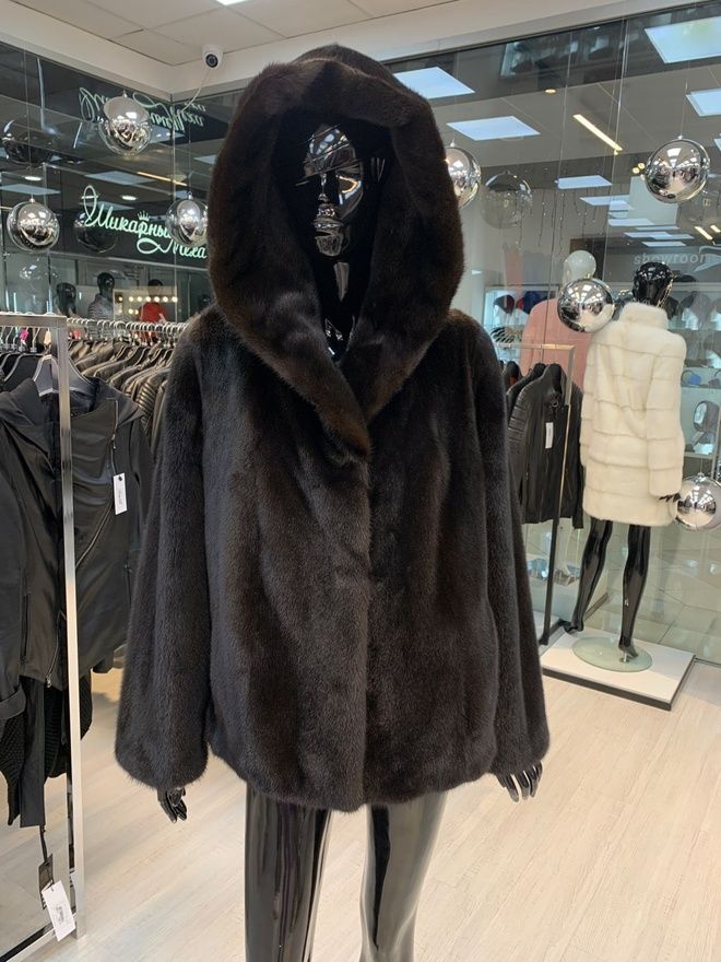 Полушубок из цельных пластин норки с капюшоном